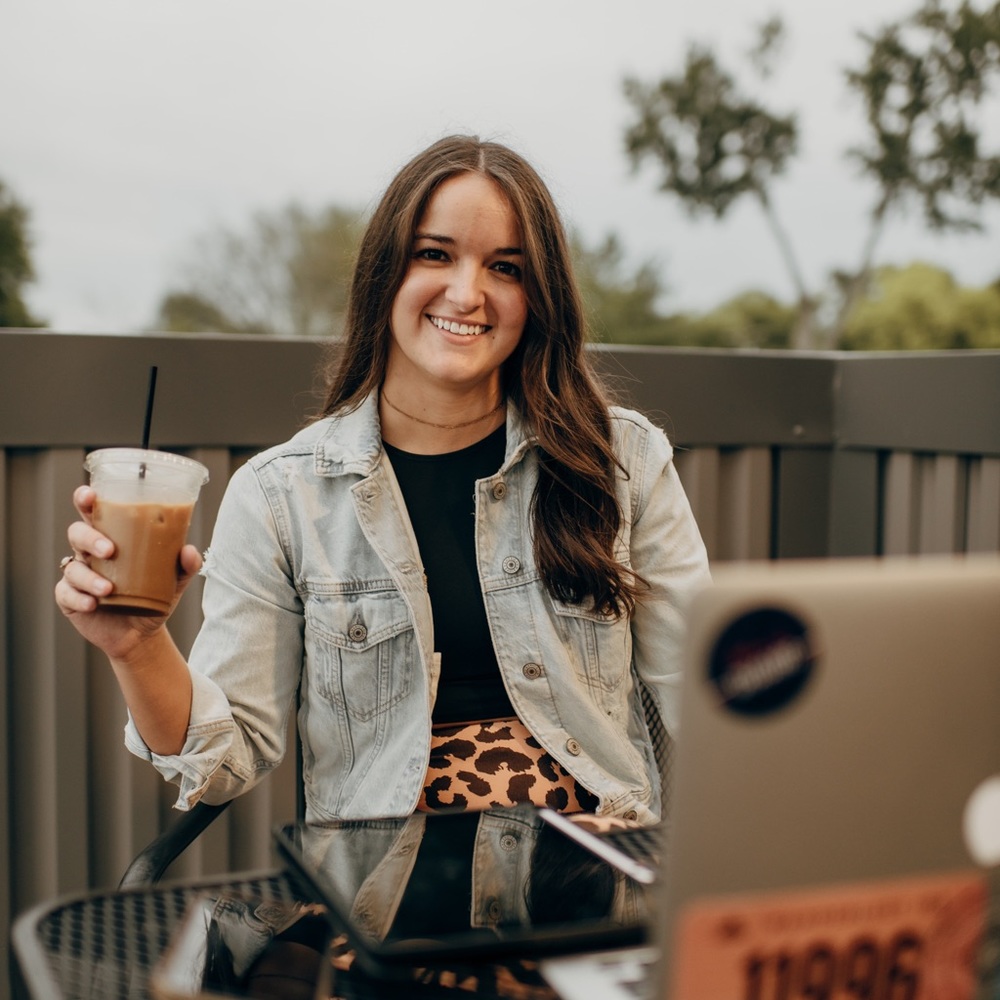 Meet your Posher, Christina